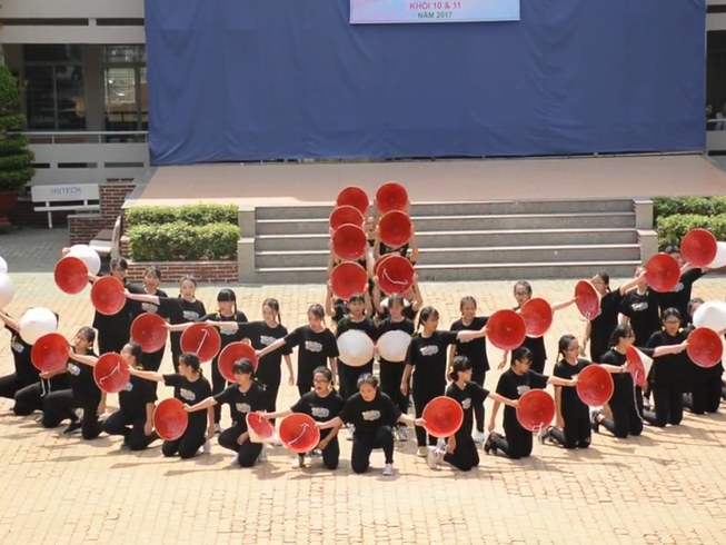 Màn nhảy flashmob cực chất của HS Trường Phú Nhuận