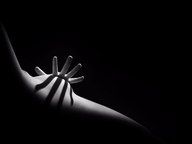 Lần đầu tiên Việt Nam có triển lãm ảnh khỏa thân
