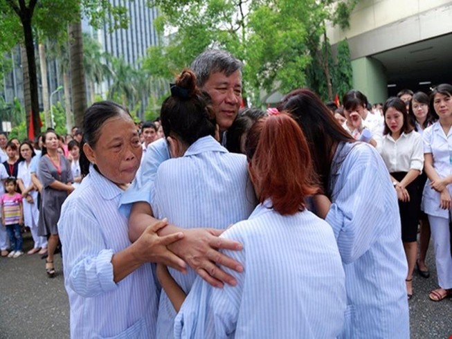 Vì sao bệnh nhân khóc khi chia tay BS Nguyễn Anh Trí?