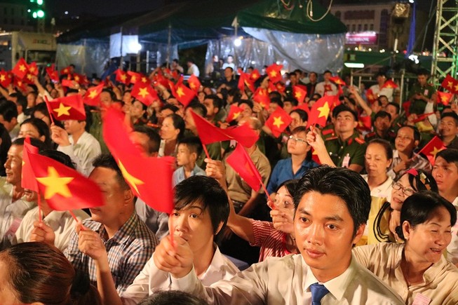 Bí thư Nguyễn Thiện Nhân kêu gọi giới trẻ 'thi đua ái quốc'