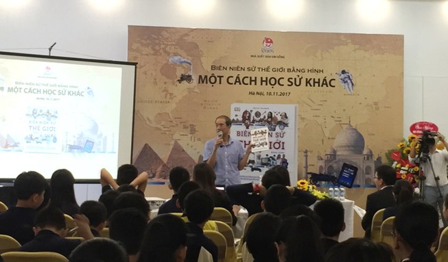 Học lịch sử kiểu mới bằng hình