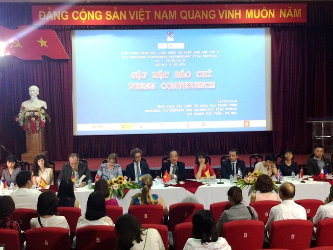 Phim Đức chưa được chiếu tại Việt Nam vì 'chưa thích hợp'