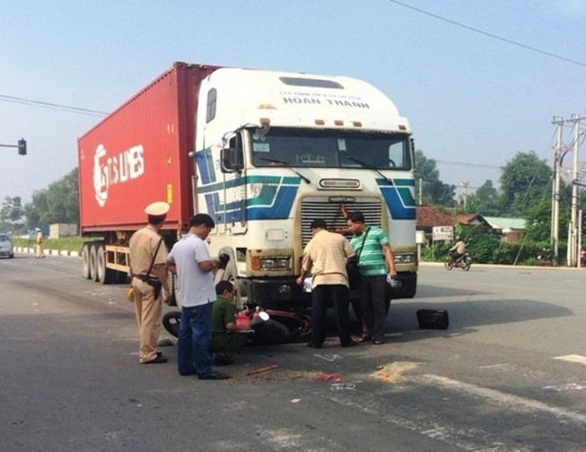 Tài xế xe container chia sẻ kinh nghiệm tránh tai nạn