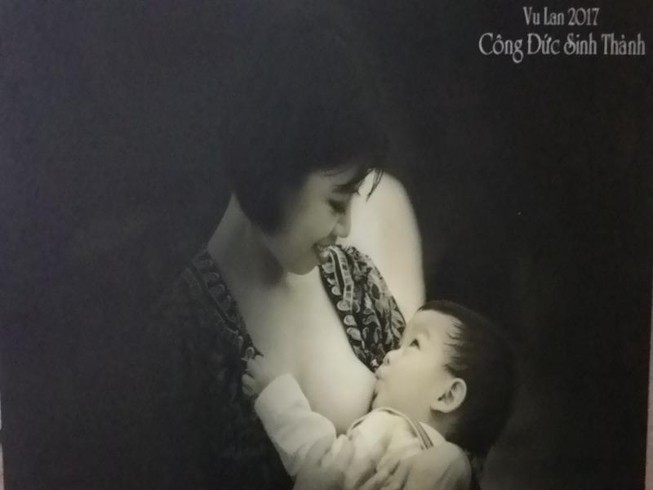 NS Xuân Anh tri ân công đức sinh thành để làm từ thiện