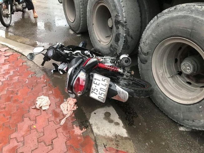 Quận 12: 1 phụ nữ trọng thương dưới bánh xe đầu kéo
