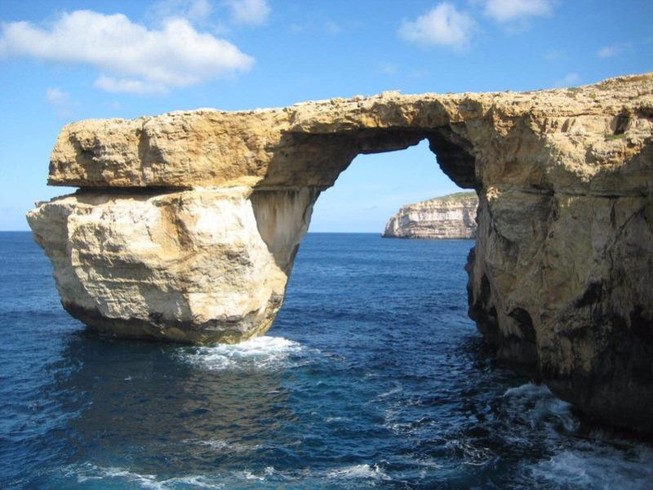 Vòm đá Azure Window đổ sập xuống biển