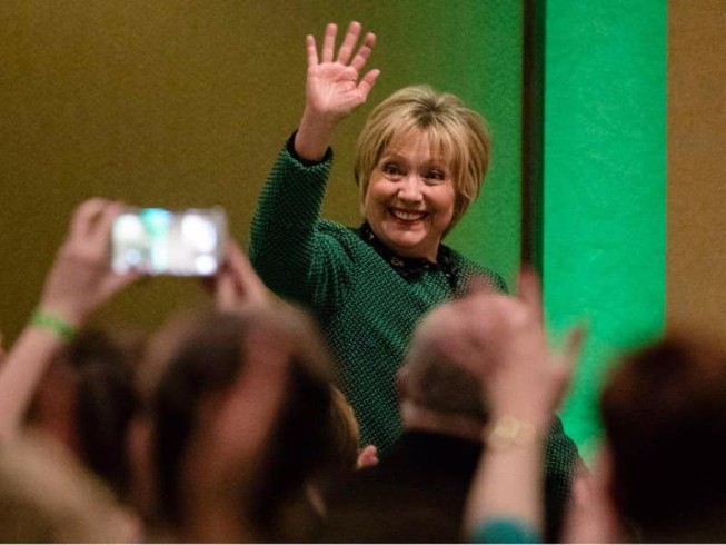 Bà Clinton tuyên bố ngừng ẩn dật, sẵn sàng trở lại