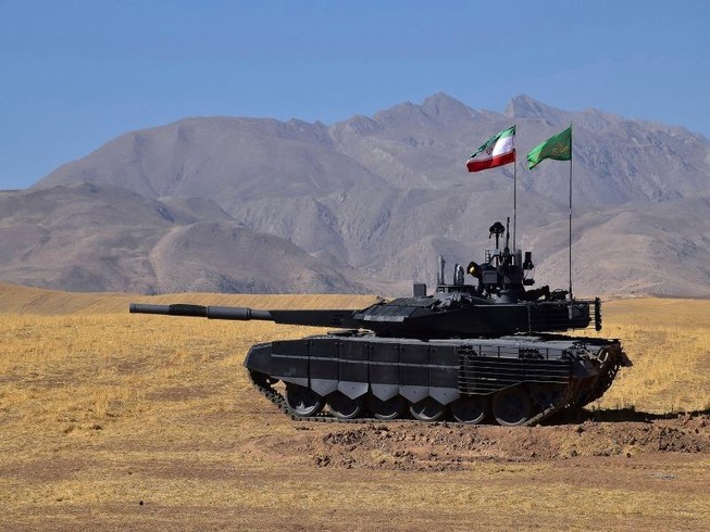 Iran trình làng xe tăng giống T-90MS của Nga