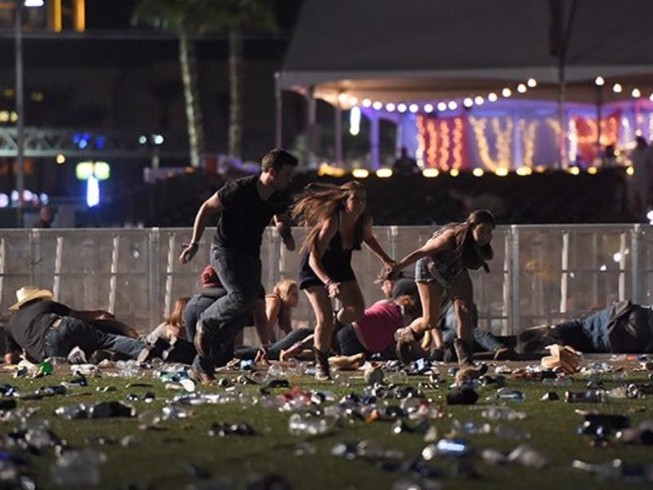 Lời kể kinh hoàng về vụ xả súng tại Las Vegas