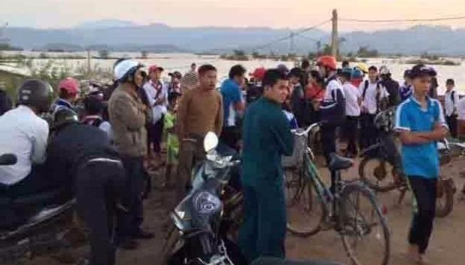Hai học sinh lớp 7 bị nước cuốn trôi