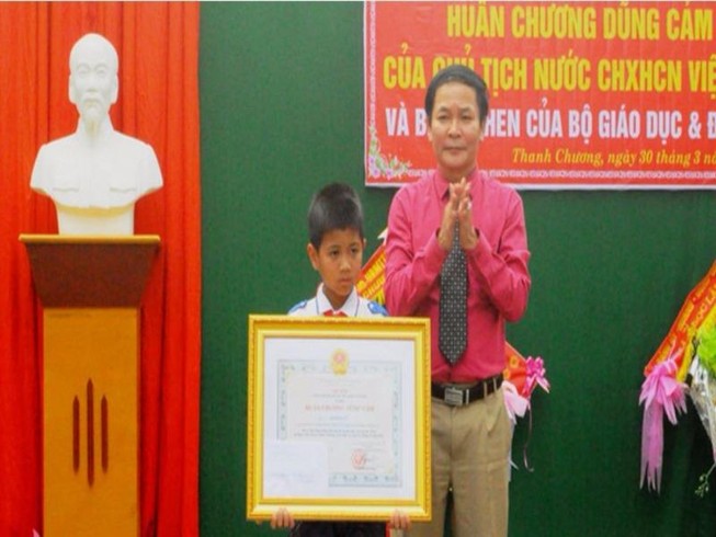 Học sinh lớp 5 được Chủ tịch nước tặng huân chương