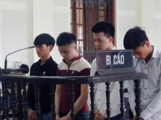 Đâm chết người vì nghi trêu ghẹo bạn gái