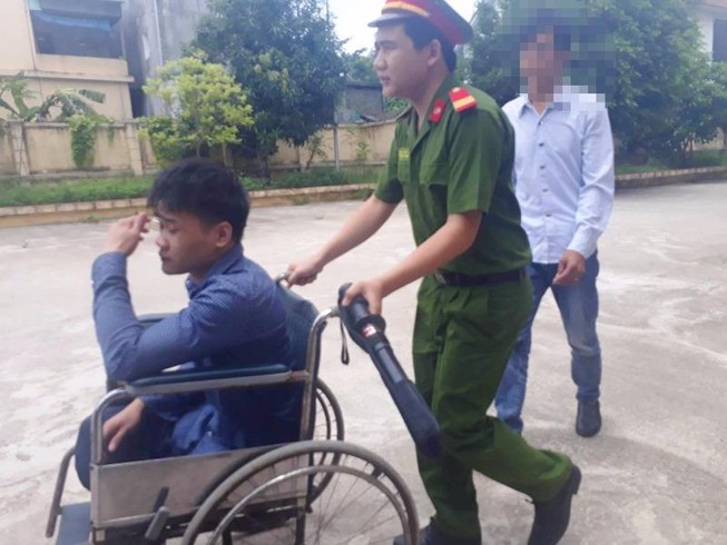 Y án vụ cụt hai chân vẫn đâm chết người