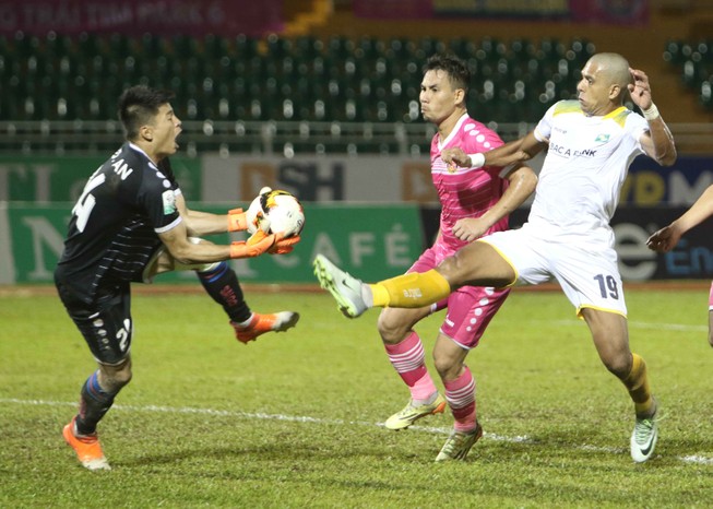 Dời lịch V-League và chỉ chơi một trận chung kết cúp quốc gia