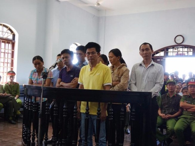 Ra tòa, cựu trinh sát tố Trần Minh Lợi lấy 220 triệu