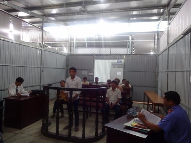 Con trai lừa mẹ ruột lấy tiền trả nợ