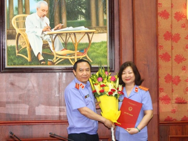 Nhân sự mới