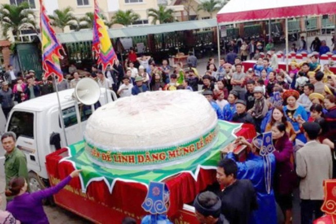 Thanh Hóa yêu cầu không làm bánh dày 'khủng'