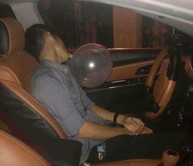 Tìm được người nghi phê ma túy tông hàng loạt xe máy