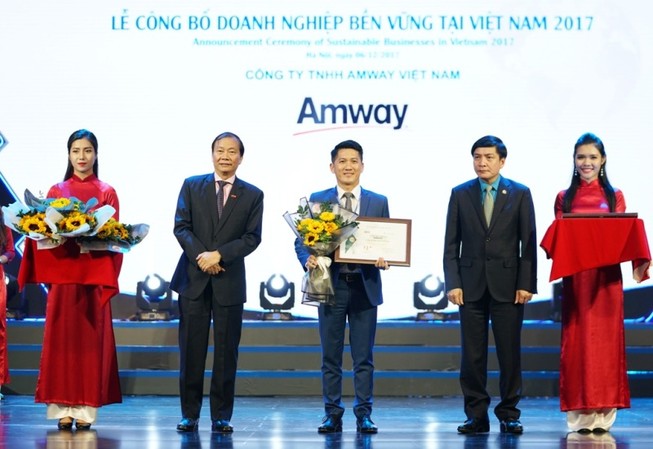 Amway: Top 100 doanh nghiệp phát triển bền vững VN