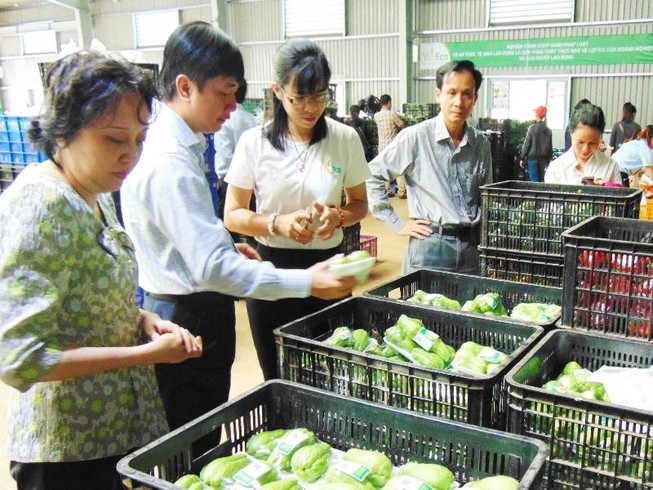 Một con gà… bán cho nhiều cơ sở kinh doanh