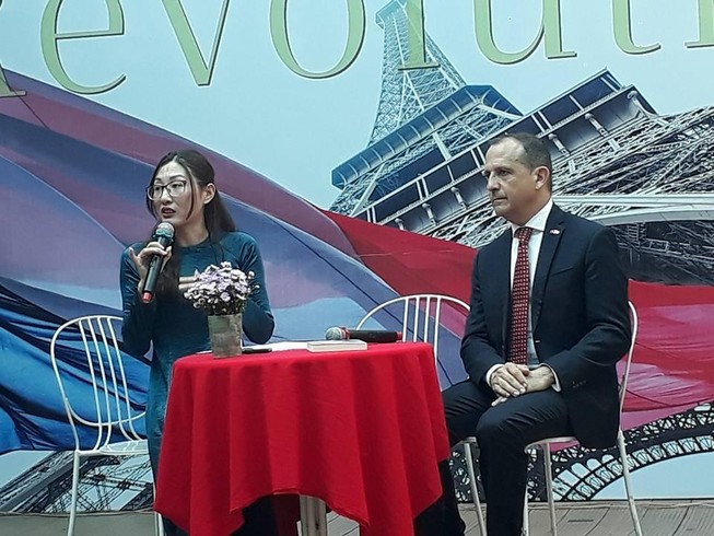 'Đất nước là đối tượng duy nhất tôi phụng sự'