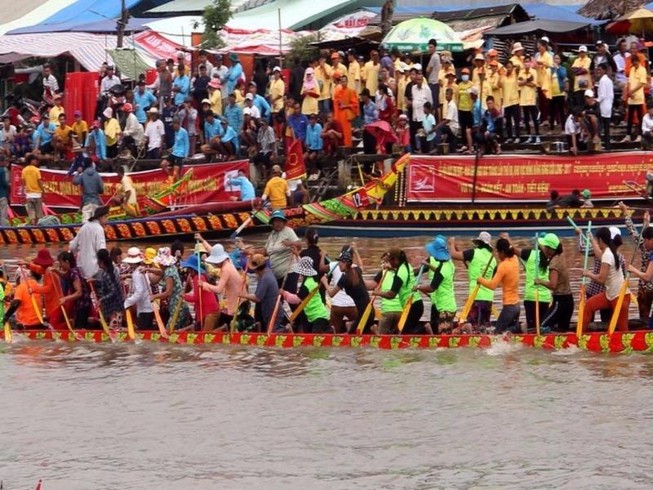 2.000 nghệ nhân, nghệ sĩ tham gia ngày hội Khmer