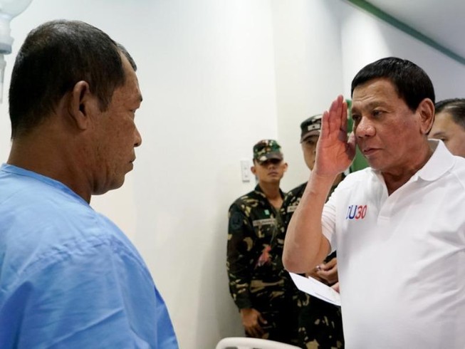 Tổng thống Duterte đang chờ kết quả xét nghiệm ung thư