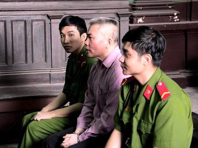 Việt kiều Mỹ 'trả nợ' cờ bạc bằng cả cuộc đời
