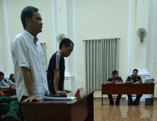 Dùng cà phê tạp chất lừa đảo bảy ngân hàng