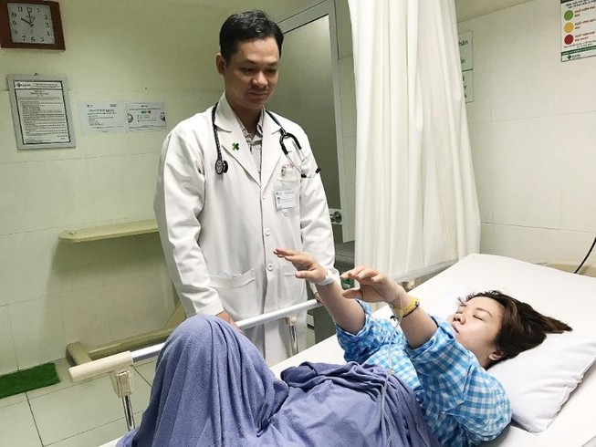Cô gái 22 tuổi khỏe mạnh bỗng đột quỵ sau khi ngủ dậy