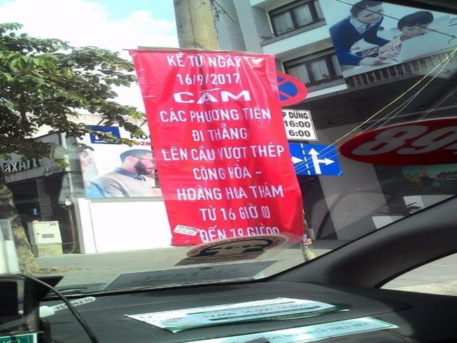 Cầu vượt Hoàng Hoa Thám lưu thông một chiều theo giờ