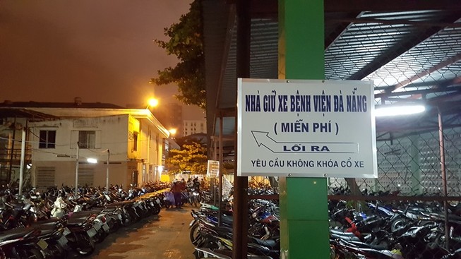 Đại biểu Đà Nẵng tranh luận về phí giữ xe bệnh viện