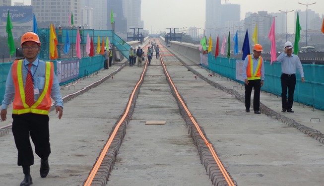 Ray chạy tàu metro số 1 sẽ không rung, ồn điếc tai