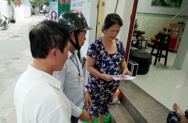 Chứng tử cho dân: Ngày lễ, cuối tuần cũng phải làm