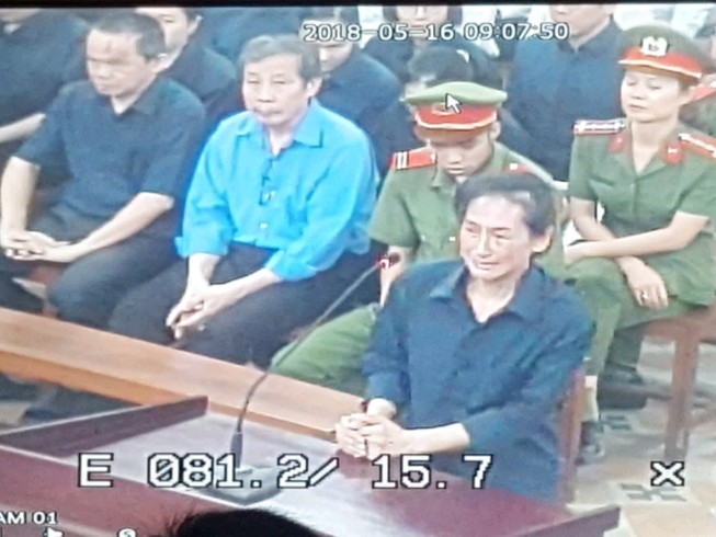 Vụ bà Phấn: 'Chồng con thất nghiệp vì lý lịch của bị cáo'