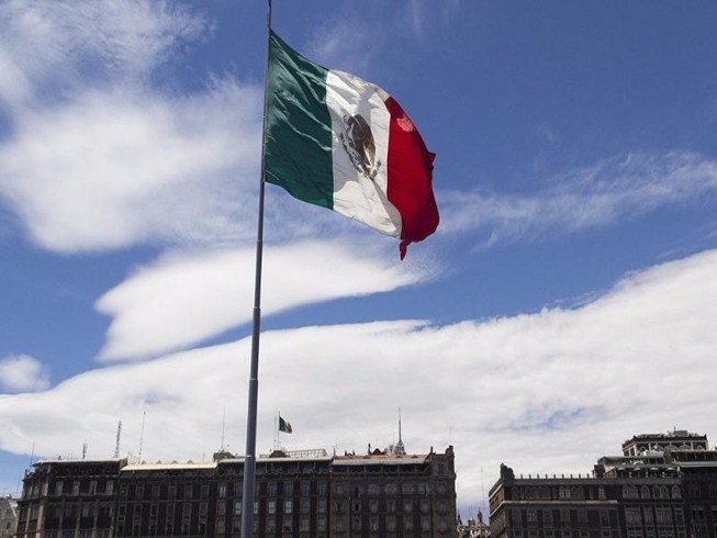 Mexico phân bổ 47,5 triệu USD cho người nhập cư ở Mỹ