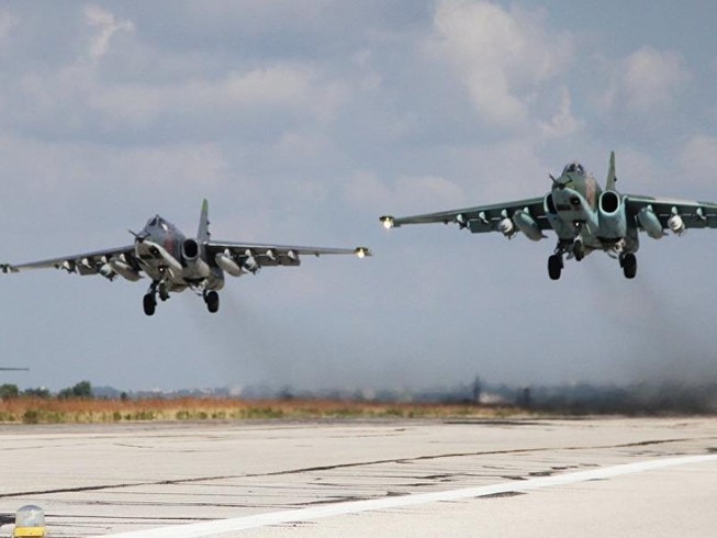 Máy bay Nga tiêu diệt 7 chỉ huy IS ở Syria