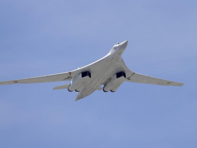 Nga nâng cấp 'Thiên nga trắng' Tu-160 bay thêm 1.000 km