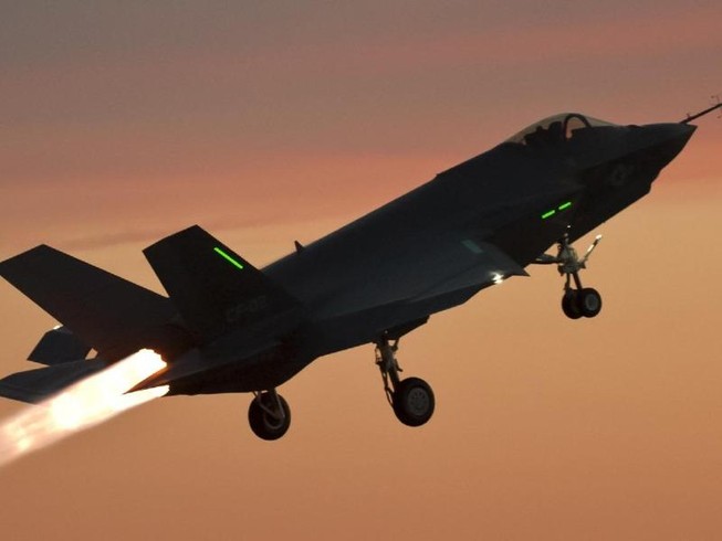 S-500 của Nga có thể hạ gục F-22, F-35 của Mỹ?