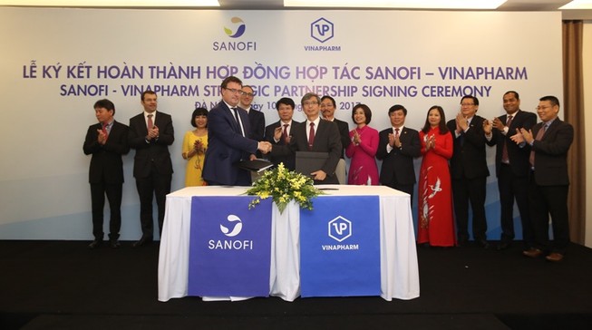 Sanofi Việt Nam và Vinapharm ký hợp tác chiến lược