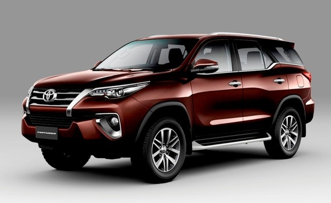 Thêm Toyota Hiace, Fortuner và Hilux phiên bản cải tiến 2018
