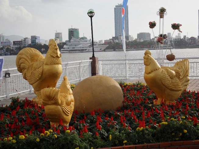 Đà Nẵng rực rỡ sẵn sàng đón xuân