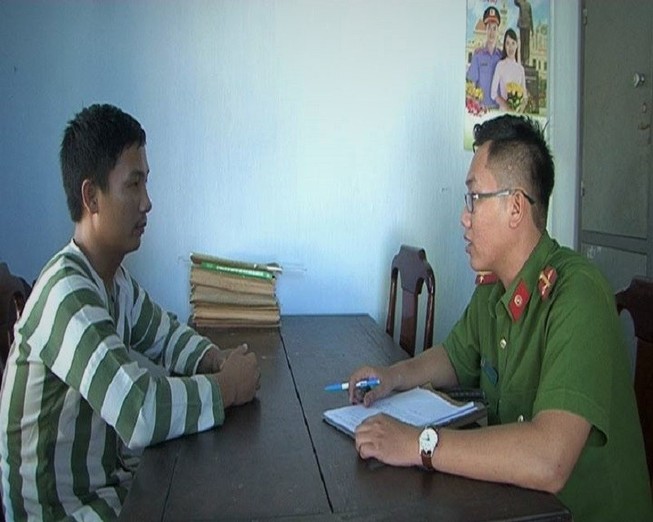 Bị đốt xe khi tìm người đánh con nói chuyện phải trái