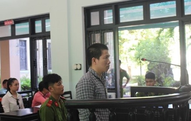 Thợ đúc đồng hiếp rồi sát hại em vợ của chủ lãnh án