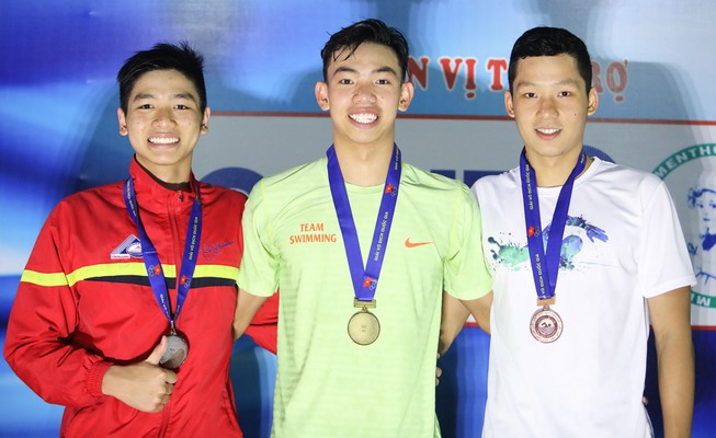 Nguyễn Huy Hoàng hoàn tất hat trick kỷ lục quốc gia