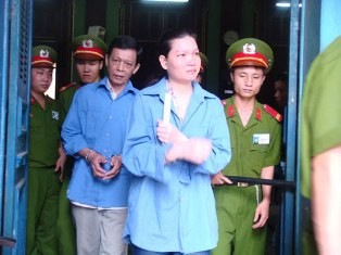 Ôsin và người tình bắt cóc con chủ đòi tiền chuộc