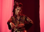 Tiểu Vy mang 'Lạc trôi' của Sơn Tùng đến với Miss World