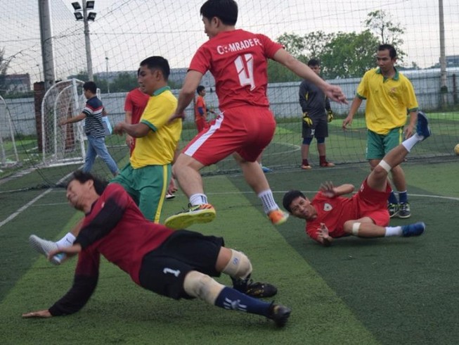 Kịch tính màn tranh tài bóng đá của cảnh sát, công an