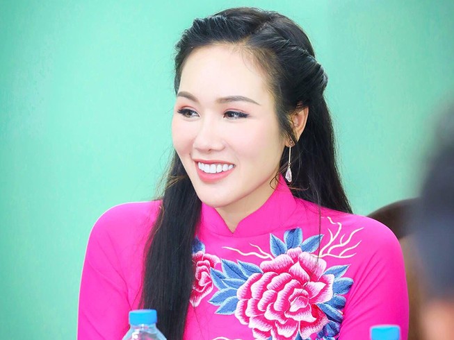 Hoa hậu quý bà thăm lực lượng cảnh sát PCCC
